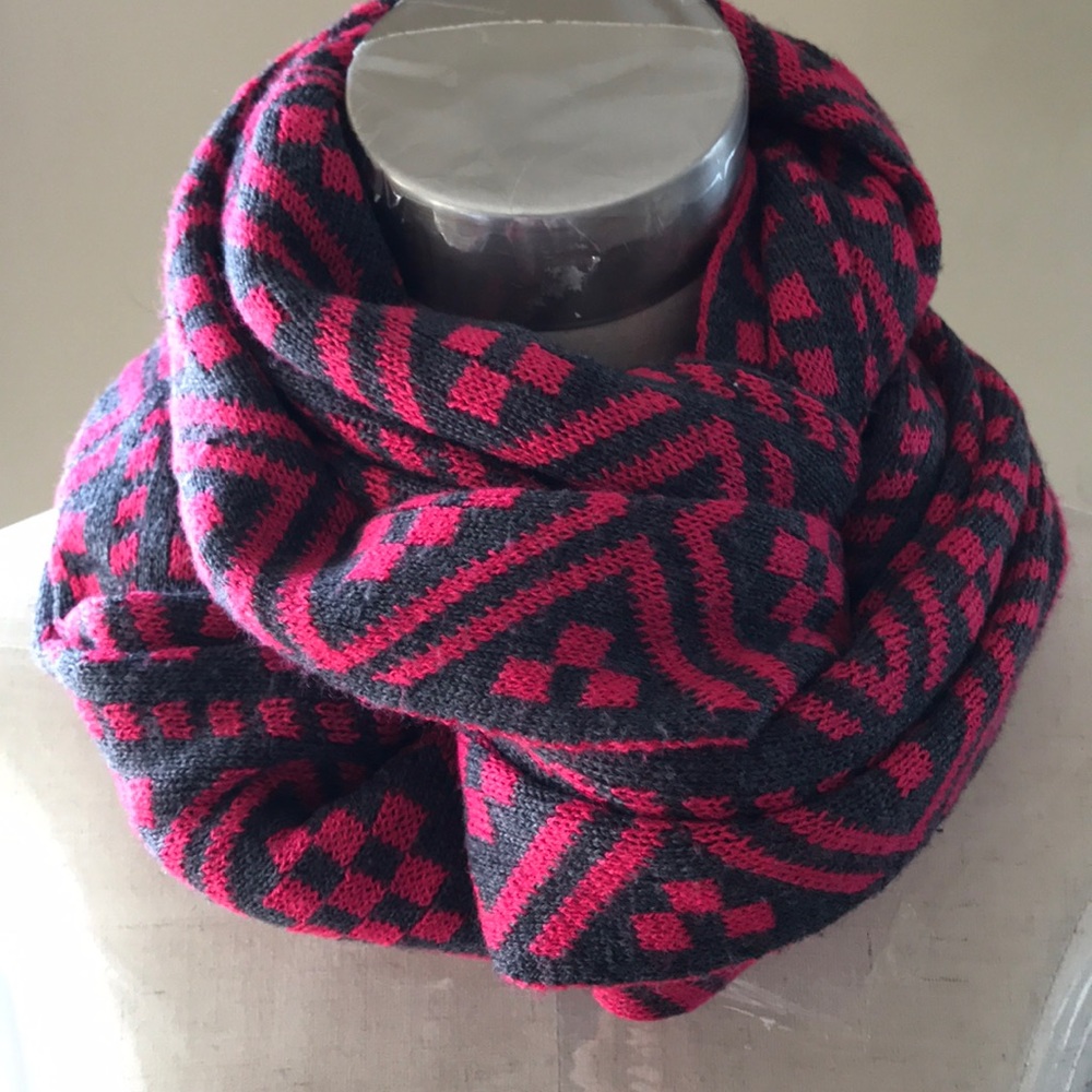 Scarf - Picture 4 of 4